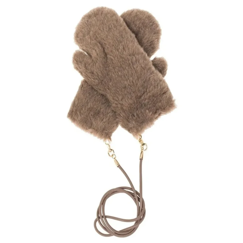NWT MaxMara Teddy Mittens.